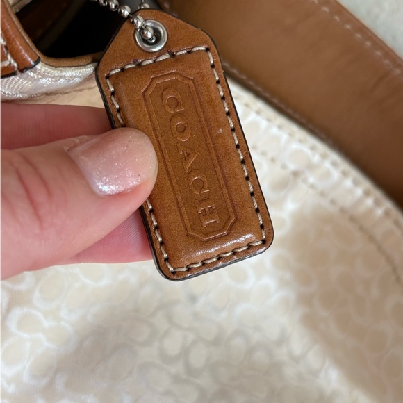 Vintage Coach Hampton Hobo Bag - Picture 6 of 9